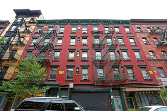 241 Elizabeth St in New York, NY - Building Photo - Building Photo