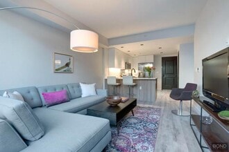 188-11 Hillside Ave. in Queens, NY - Building Photo - Building Photo