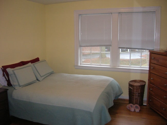 100 Colville Rd, Unit 62B in Charlotte, NC - Foto de edificio - Building Photo