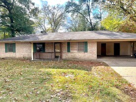 712 Allendale Dr in Lufkin, TX - Building Photo