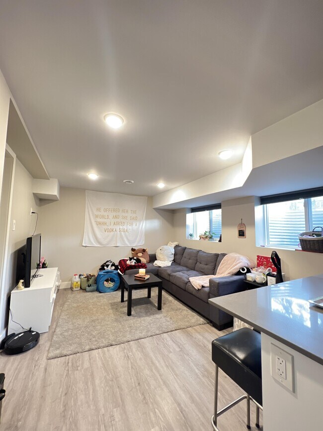 17 Overlake Dr in Ottawa, ON - Building Photo - Building Photo