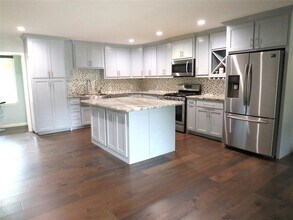 1026 Thomas St in Denton, TX - Building Photo - Building Photo