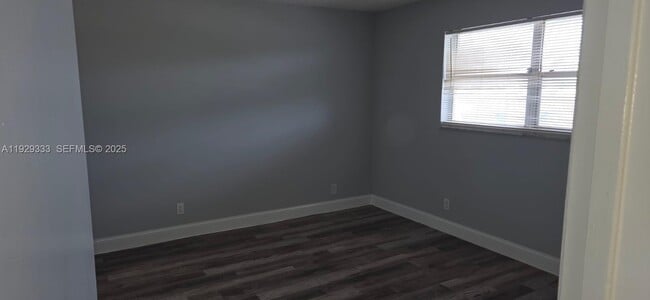 7960 N Colony Cir in Tamarac, FL - Building Photo - Building Photo