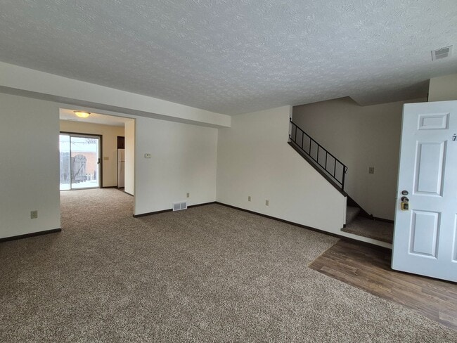 2031 Scenic Dr in Lancaster, OH - Building Photo - Building Photo