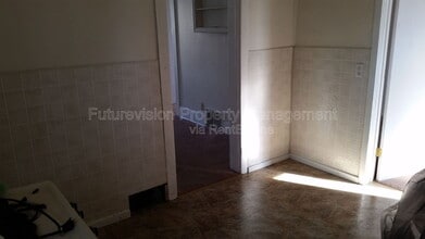 857 Royce Ave in Joliet, IL - Building Photo - Building Photo