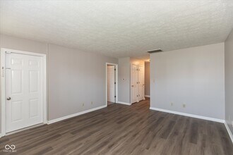 2099 Galaxy Dr in Franklin, IN - Building Photo - Building Photo