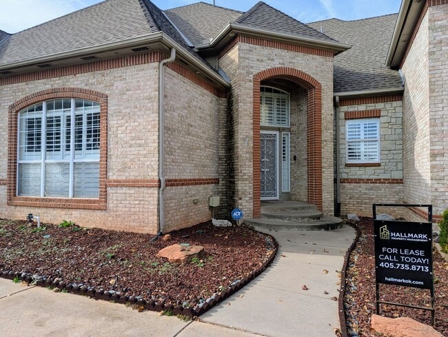 property at 214 Boulevard Du Lac