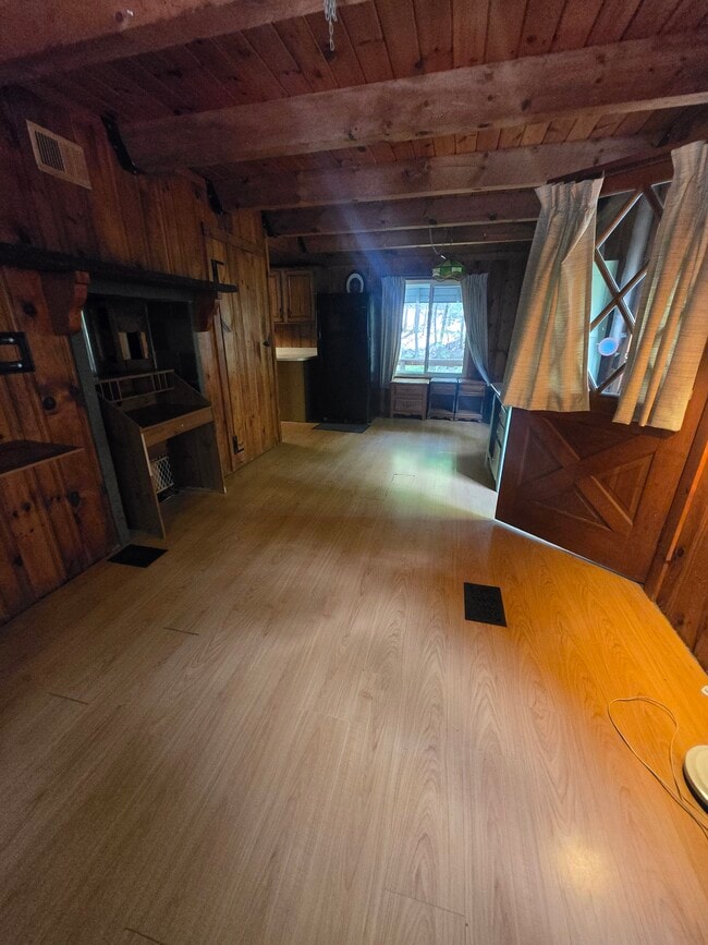 16 Ledge Hill Rd in Tuftonboro, NH - Building Photo - Building Photo