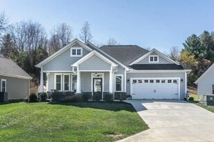 515 Villa Ln in Greeneville, TN - Building Photo