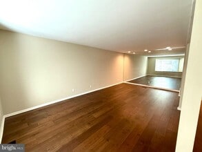 277 W Chelsea Cir in Newtown Square, PA - Foto de edificio - Building Photo