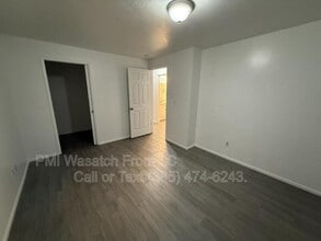 211 W 4850 S in Washington Terrace, UT - Building Photo - Building Photo