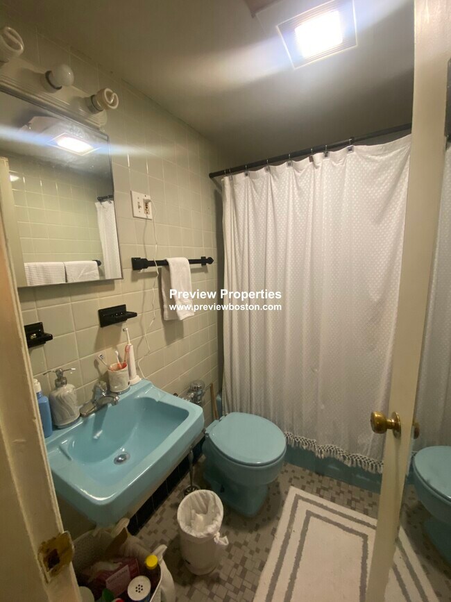 120 Sutherland Rd, Unit 2 photo'