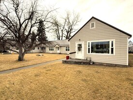 522 Main Ave N in Choteau, MT - Building Photo