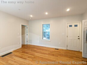 44 Cogswell Ave, Unit #3 in Cambridge, MA - Building Photo - Building Photo
