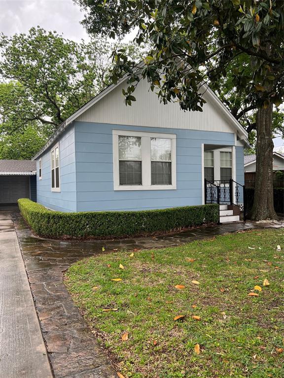 2504 Pine Tree Dr photo'