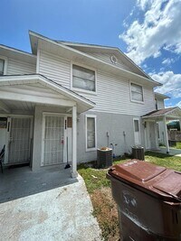 1060 Jack Calhoun Dr