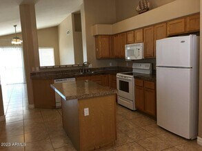 623 W Greentree Dr in Chandler, AZ - Foto de edificio - Building Photo