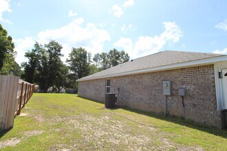 5372 Wyndell Cir in Crestview, FL - Building Photo - Building Photo