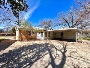 5207 Shoal Creek Blvd in Austin, TX - Building Photo - Building Photo