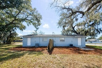 1347-1349 W 2nd St in Lakeland, FL - Foto de edificio - Building Photo