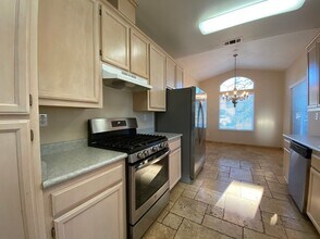 7 Michael Way in Napa, CA - Building Photo - Building Photo