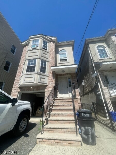 271 Ellis Ave in Irvington, NJ - Building Photo