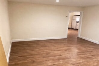 1518 13th St, Unit G in Fort Lee, NJ - Foto de edificio - Building Photo