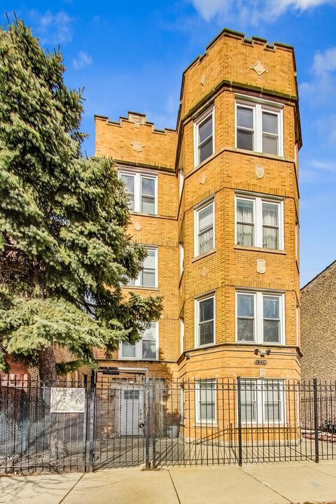 3336 W Evergreen Ave in Chicago, IL - Building Photo