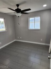 923 SE 23rd Pl in Cape Coral, FL - Building Photo - Building Photo