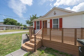 7954 Turner Rd in Norfolk, VA - Building Photo - Building Photo