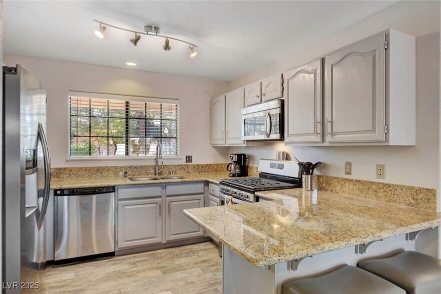 2851 S Valley View Blvd, Unit 1016 in Las Vegas, NV - Building Photo