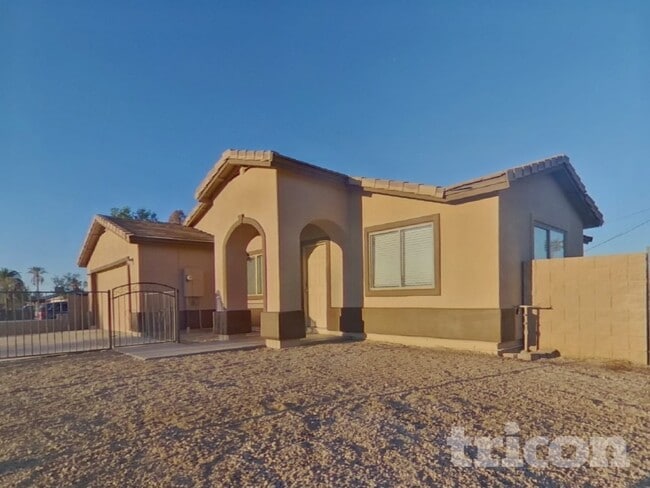 property at 810 S Greenleaf Ln