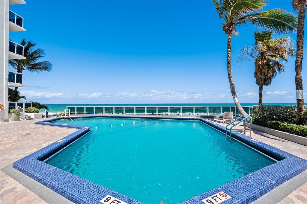 3700 Galt Ocean Dr, Unit 1702 in Fort Lauderdale, FL - Building Photo