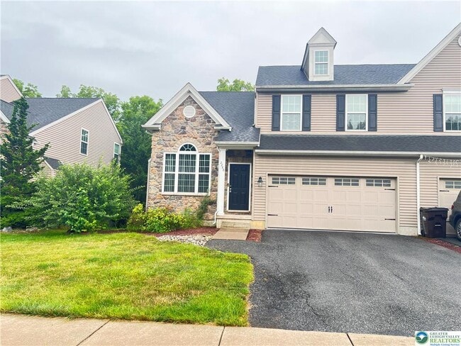property at 2288 Creekside Dr