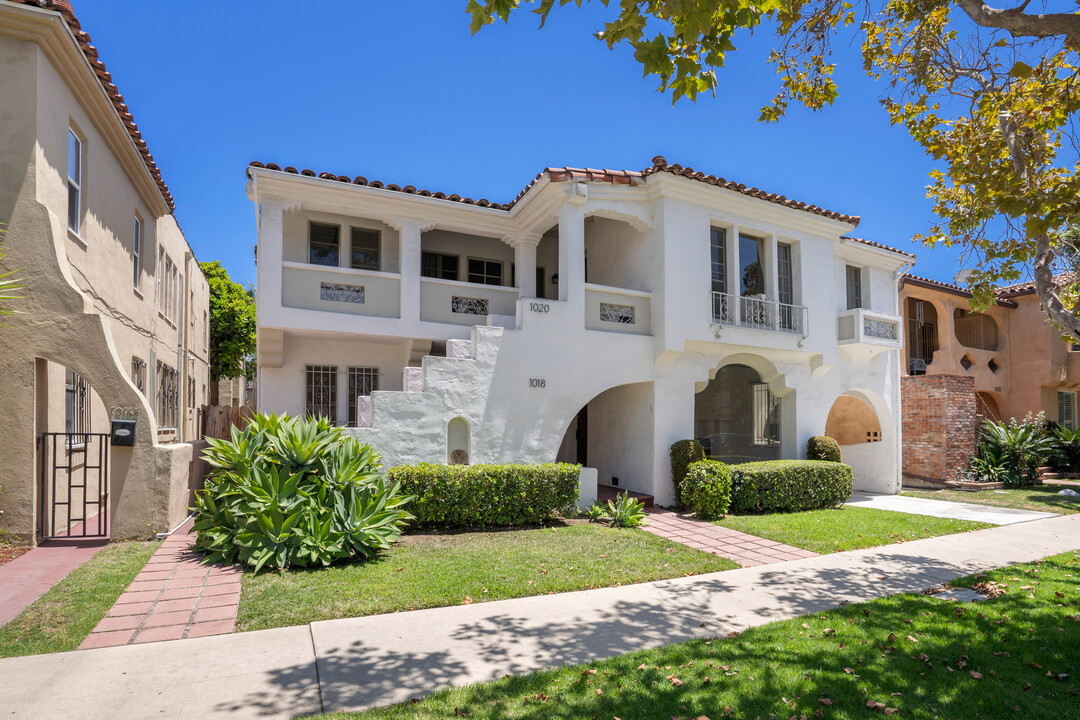 1018 S Crescent Heights Blvd in Los Angeles, CA - Building Photo