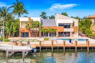 2626 Castilla Isle in Fort Lauderdale, FL - Building Photo - Building Photo