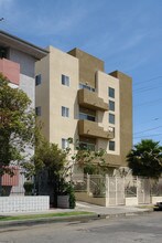 868 S Kingsley Dr in Los Angeles, CA - Building Photo - Building Photo