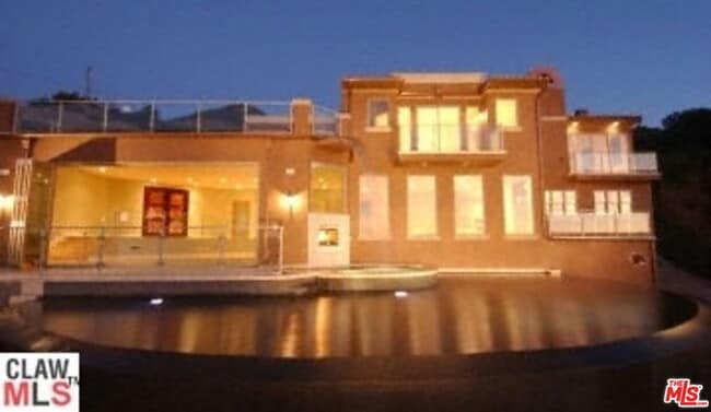 723 Latigo Canyon Rd in Malibu, CA - Building Photo - Building Photo