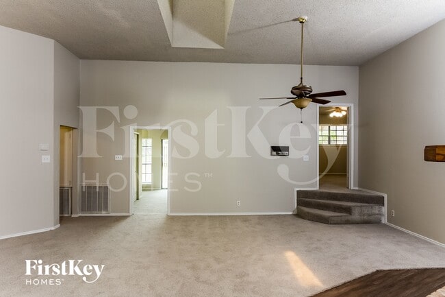 303 Mountain Echo in San Antonio, TX - Building Photo - Building Photo