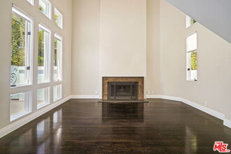 869 S Bundy Dr in Los Angeles, CA - Building Photo - Building Photo
