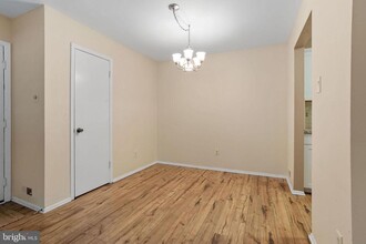 501 Lindsey Ct in Evesham, NJ - Building Photo - Building Photo
