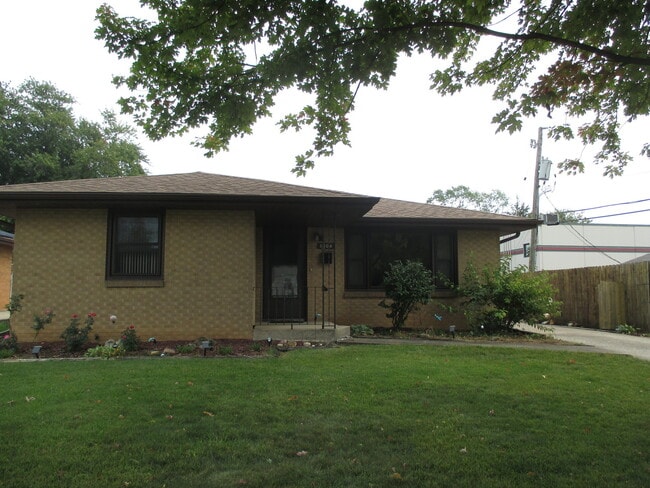 property at 1606 Dearborn St