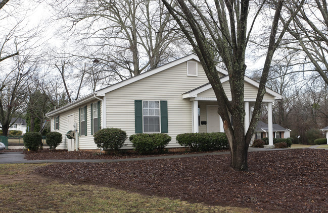 Pecan Terrace Apartments in Williamston, SC - Building Photo - Building Photo