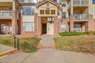 5703 N Gibralter Way in Aurora, CO - Building Photo