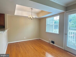 5821 Inman Park Cir in Rockville, MD - Building Photo - Building Photo