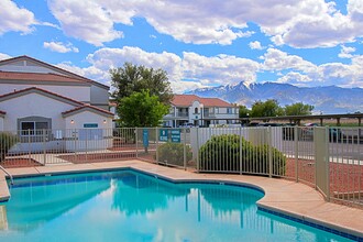 Madrean Vista in Thatcher, AZ - Foto de edificio - Building Photo