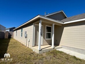 14123 Chemtou Trl in San Antonio, TX - Foto de edificio - Building Photo