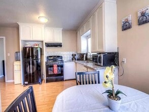 315 S Washington St in Lodi, CA - Building Photo - Building Photo