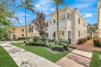 28508 Alessandria Cir in Bonita Springs, FL - Building Photo - Building Photo
