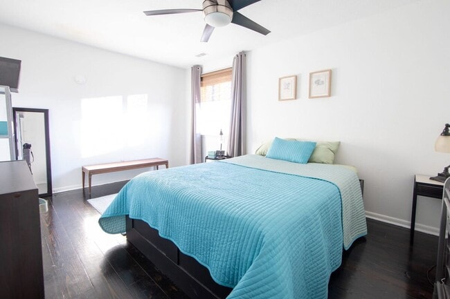 736 W Ocean View Ave in Norfolk, VA - Building Photo - Building Photo